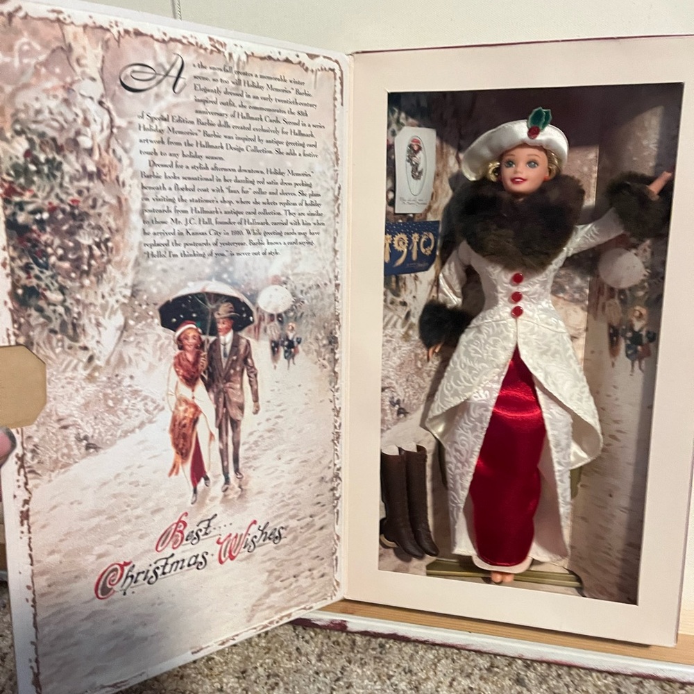Vintage Holiday Memories Barbie ☃️